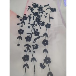 Women'S Chic Embroidered Long Sleeve Blouse - White with Black Floral Design, Perfect for Spring/Summer, Casual Attire, Casual Attire|Floral Embroidery|Detailed Embroidery